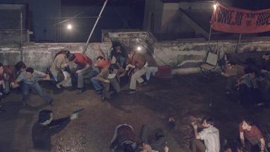 Un Extraño Enemigo 1x4