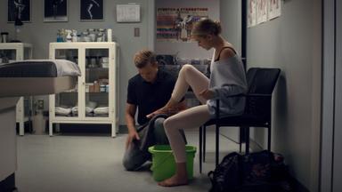 Delicadas y crueles 1x2