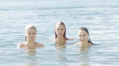 Mako Mermaids: An H2O Adventure 1x1