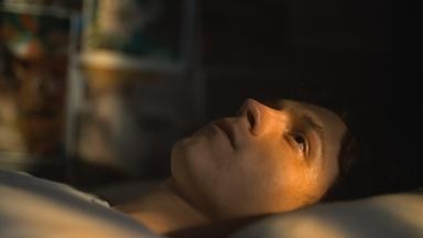 The Crowded Room 1x10